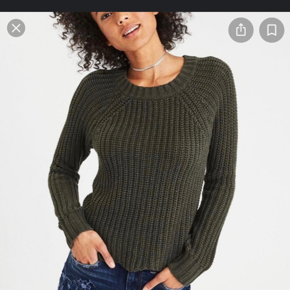 American Eagle Scalloped Bottom Sweater